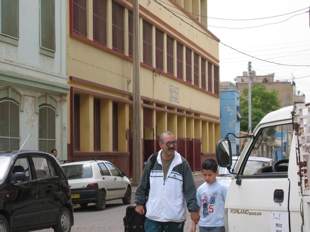 ORAN MAI 2006 E141 ECOLE GEORGE LAPIERRE.JPG